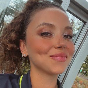 Meet your Posher, Yana